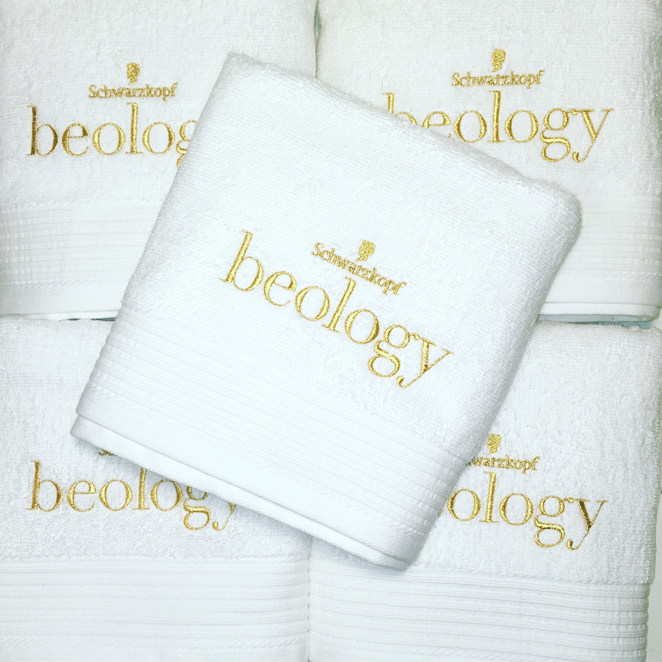 Serviettes brodées avec logo du client
